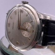 zenith vintage 1957 calatrva 37 mm meca cal 40 2